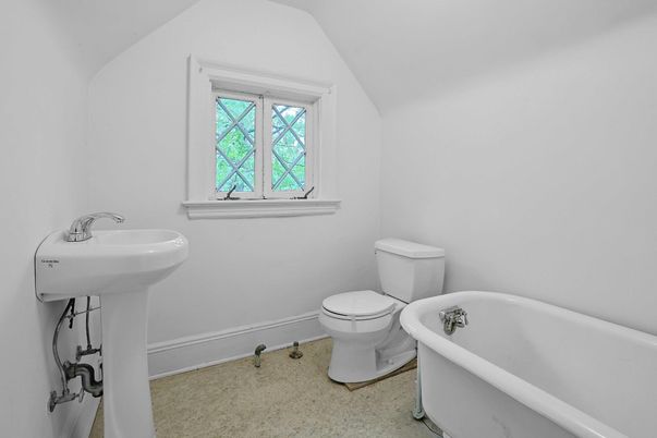 Bathroom, Free Standing Baths, Interior