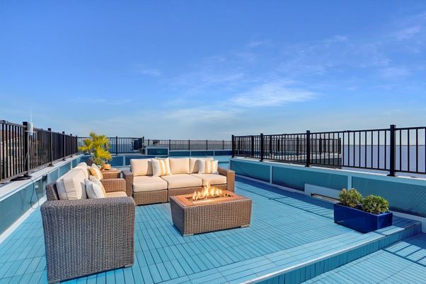 Exterior, Pool, Water