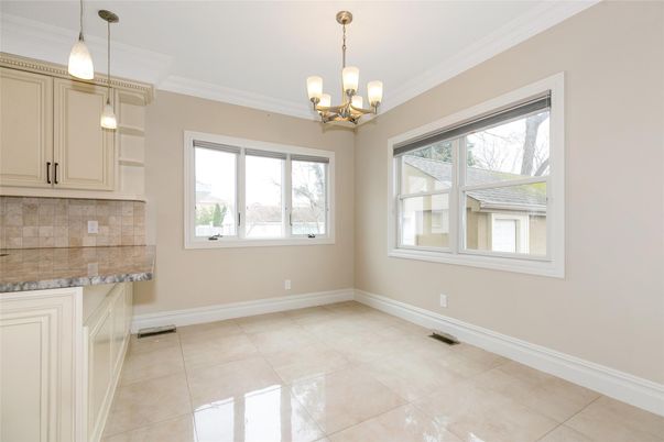 Chandelier, Empty room, Interior, Pendant Lights