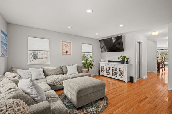 Interior, Living room, Recessed Lighting, Wood Texture Flooring