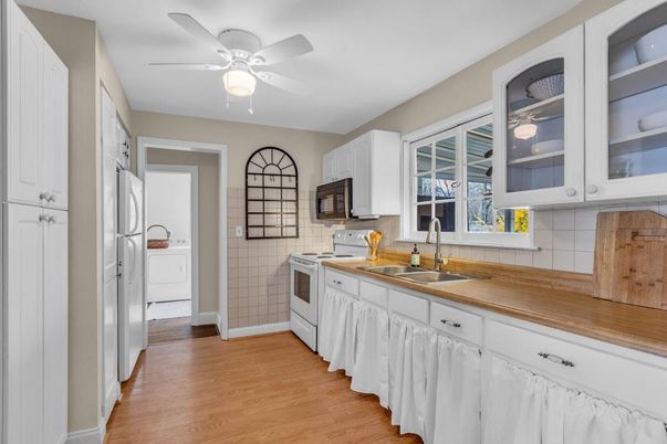 Interior, Kitchen, Wood Texture Flooring