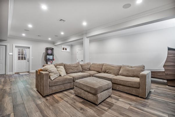 Interior, Living room, Recessed Lighting, Wood Texture Flooring