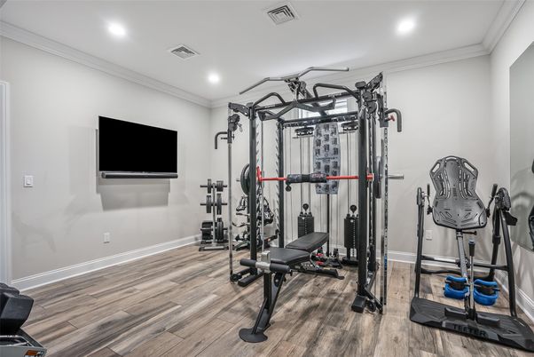 Fitness Equipment, Interior, Recessed Lighting, Wood Texture Flooring