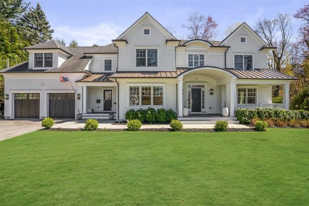 Attached, Exterior, Facade, Farmhouse