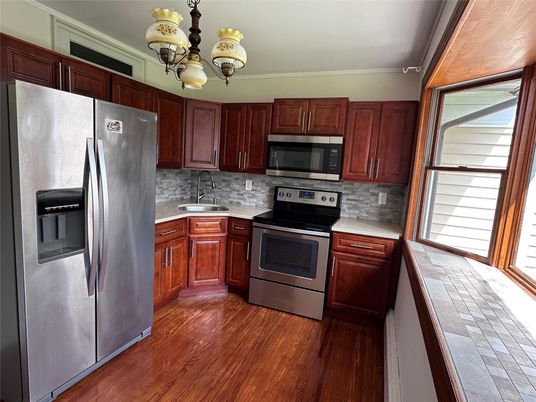 Chandelier, Interior, Kitchen, Stainless Steel Appliances, Wood Texture Flooring