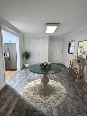 Interior, Stainless Steel Appliances, Wood Texture Flooring