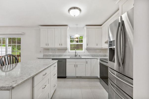 Interior, Kitchen, Pendant Lights, Stainless Steel Appliances