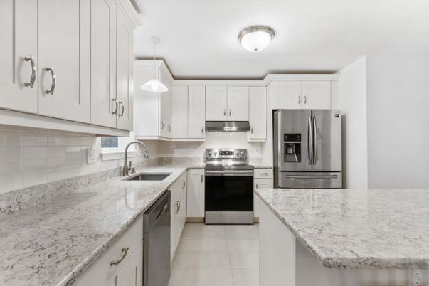 Interior, Kitchen, Pendant Lights, Stainless Steel Appliances