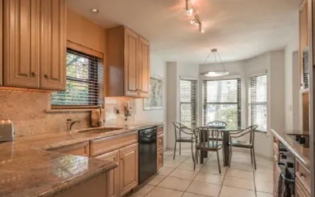 Dining room, Interior, Kitchen, Pendant Lights, Recessed Lighting