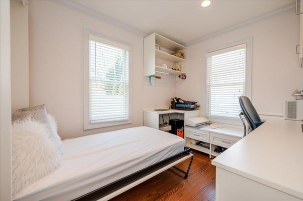 Bedroom, Home Office, Interior, Recessed Lighting, Wood Texture Flooring