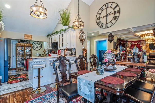 Chandelier, Dining room, Interior, Pendant Lights, Recessed Lighting, Wood Texture Flooring