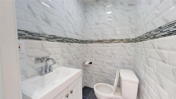 Bathroom, Interior, Marble Walls