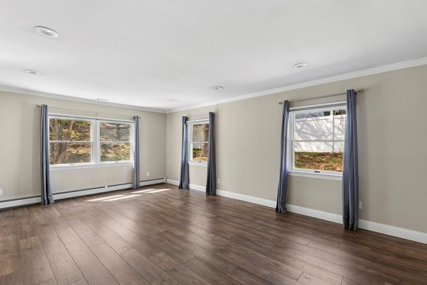 Empty room, Interior, Recessed Lighting, Wood Texture Flooring