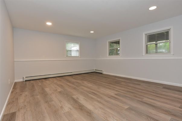 Empty room, Interior, Recessed Lighting, Wood Texture Flooring