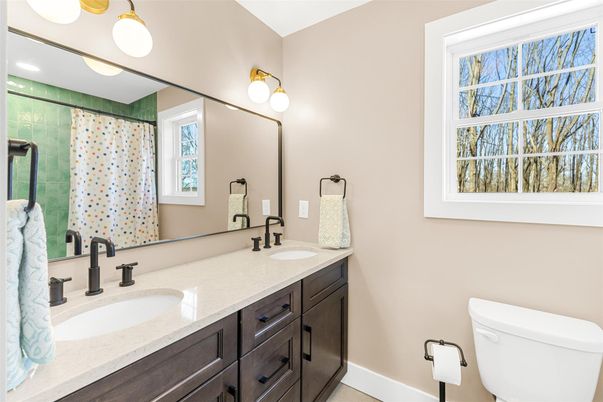 Bathroom, Dual Sink Vanities, Interior, Recessed Lighting