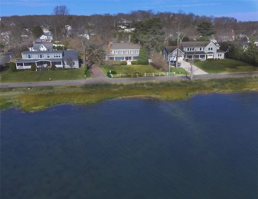 Exterior, Lake