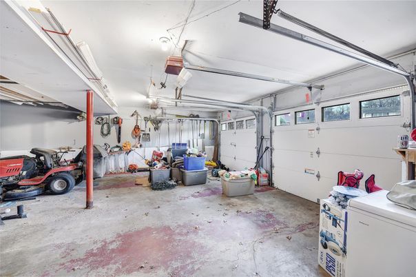 Garage, Interior