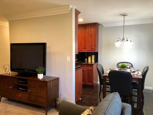 Dining room, Interior, Pendant Lights, Recessed Lighting