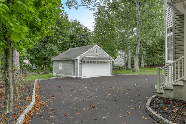 Detached Garage, Exterior