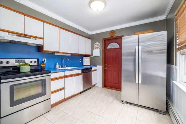 Interior, Kitchen, Stainless Steel Appliances
