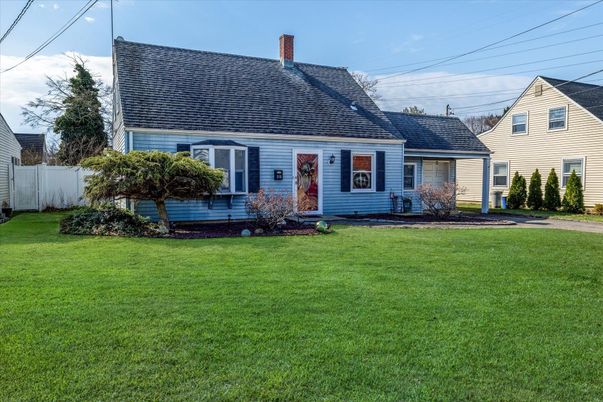 Backyard, Exterior, Facade, Cape Cod