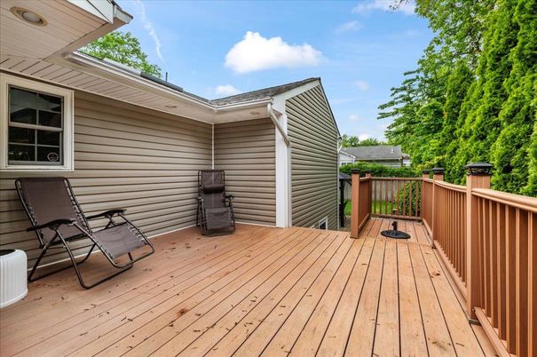 Exterior, Wood Texture Flooring