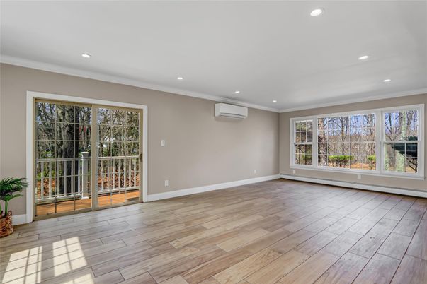 Empty room, Interior, Recessed Lighting, Wood Texture Flooring