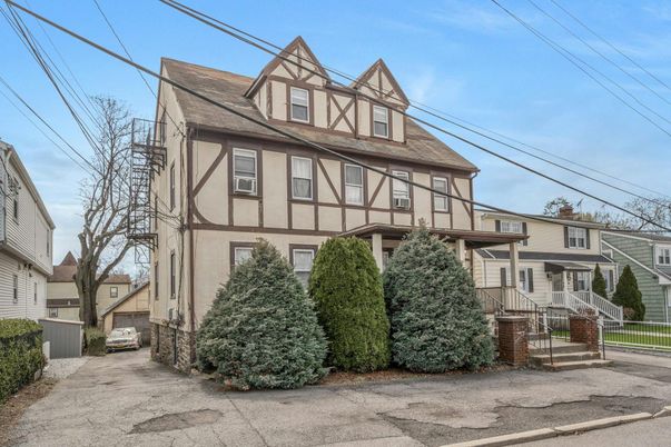 Exterior, Facade, Tudor Revival