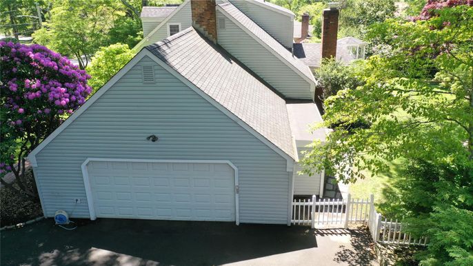 Detached Garage, Exterior