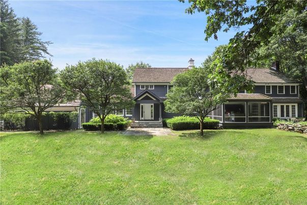 Backyard, Exterior, Facade, Queen Anne Victorian