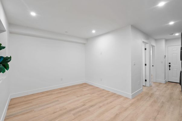 Empty room, Interior, Recessed Lighting, Wood Texture Flooring