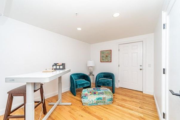 Home Office, Interior, Recessed Lighting, Wood Texture Flooring