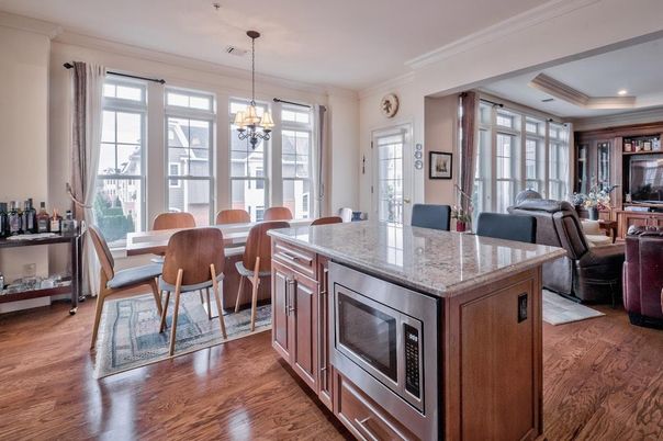 Chandelier, Dining room, Interior, Recessed Lighting, Wood Texture Flooring