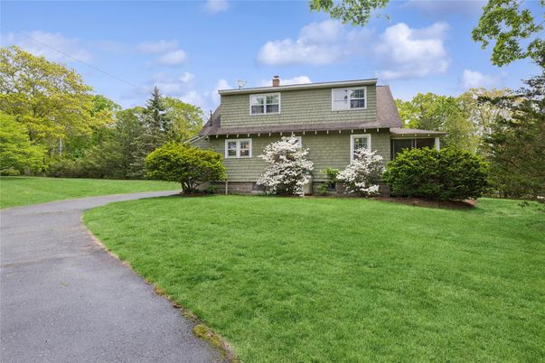 Backyard, Exterior, Facade, Split Level