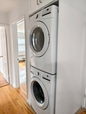 Interior, Utility Closets, Washer, Wood Texture Flooring