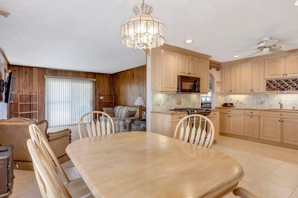 Chandelier, Dining room, Interior, Kitchen, Recessed Lighting, Wooden Walls