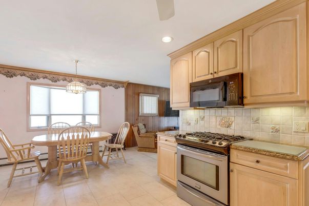 Dining room, Interior, Kitchen, Pendant Lights, Recessed Lighting