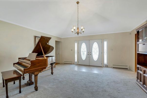 Chandelier, Interior, Piano