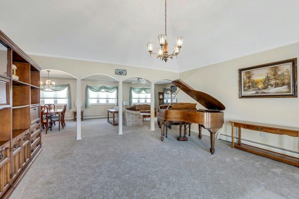 Chandelier, Dining room, Interior, Piano