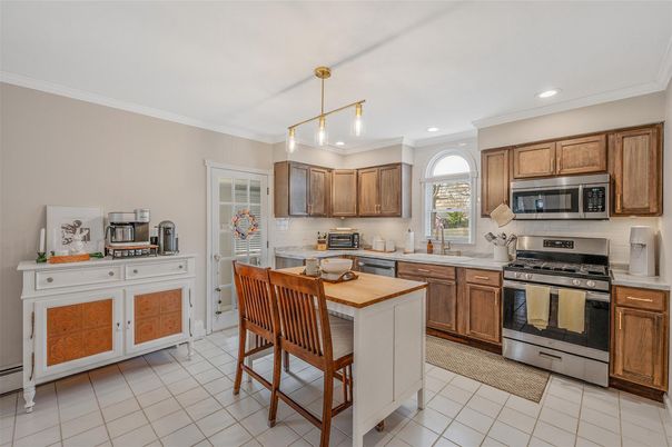 Interior, Kitchen, Pendant Lights, Recessed Lighting, Stainless Steel Appliances