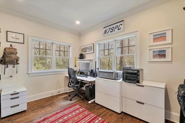 Home Office, Interior, Recessed Lighting, Wood Texture Flooring
