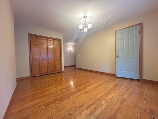 Chandelier, Empty room, Interior, Wood Texture Flooring