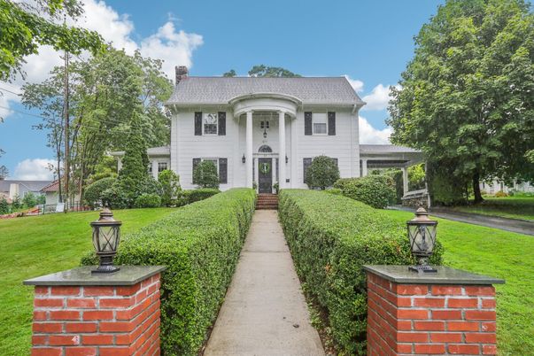Backyard, Exterior, Facade, Georgian