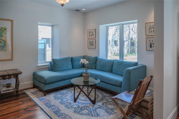 Interior, Living room, Recessed Lighting, Wood Texture Flooring