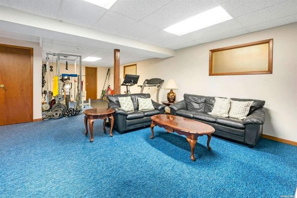 Fitness Equipment, Interior, Living room, Recessed Lighting