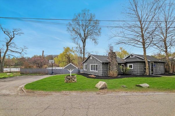 Backyard, Detached Garage, Exterior