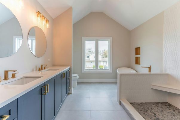 Bathroom, Dual Sink Vanities, Interior