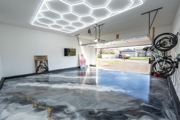 Garage, Interior