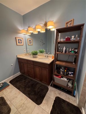 Bathroom, Dual Sink Vanities, Interior