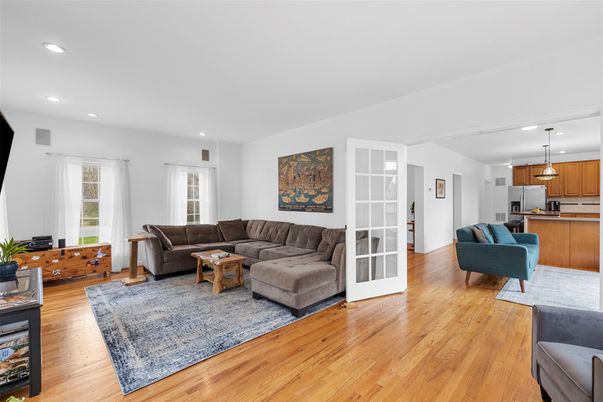 Interior, Kitchen, Living room, Pendant Lights, Recessed Lighting, Wood Texture Flooring
